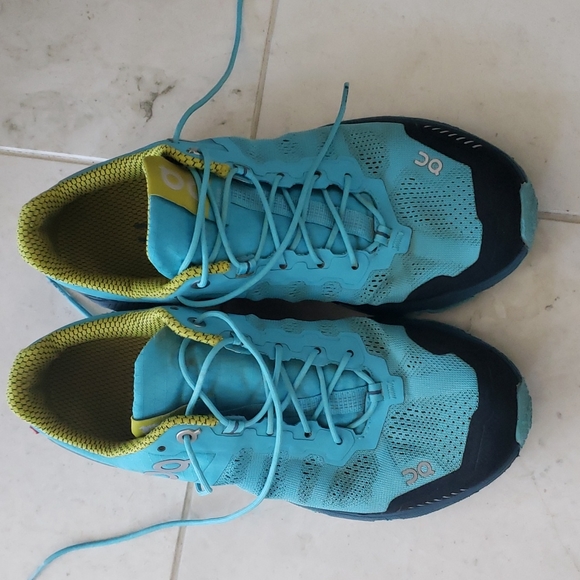 ON womans trail running shoes 7 - Picture 4 of 16